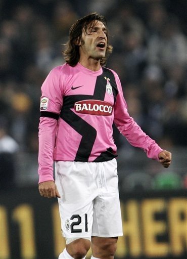 前曼联球员莫里森：曼联让梅努补时阶段上场是在戏弄他（莫里森批评曼联：补时才让梅努登场，形同戏耍）