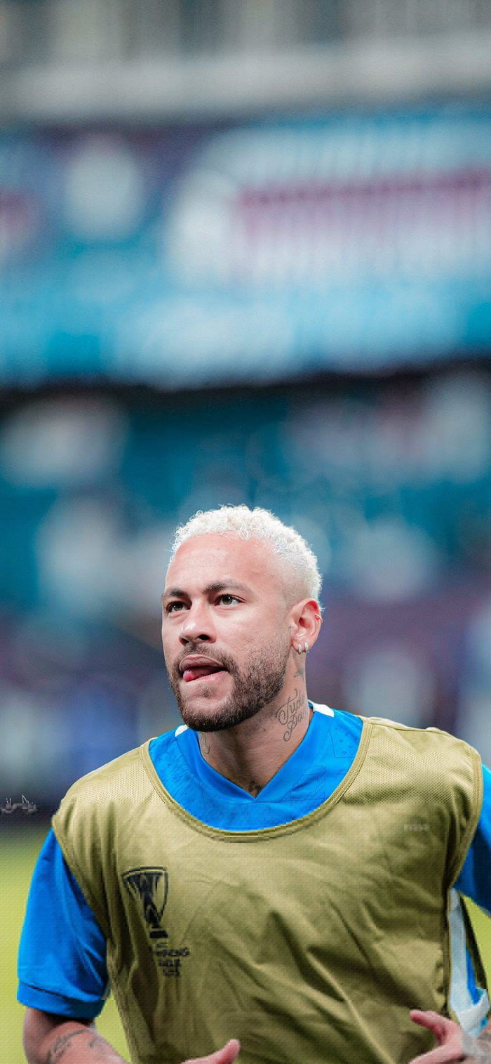 埃梅里：球迷们的支持非常重要，还需不断完善球队攻防体系（埃梅里：球迷支持至关重要，球队攻防仍需持续优化）