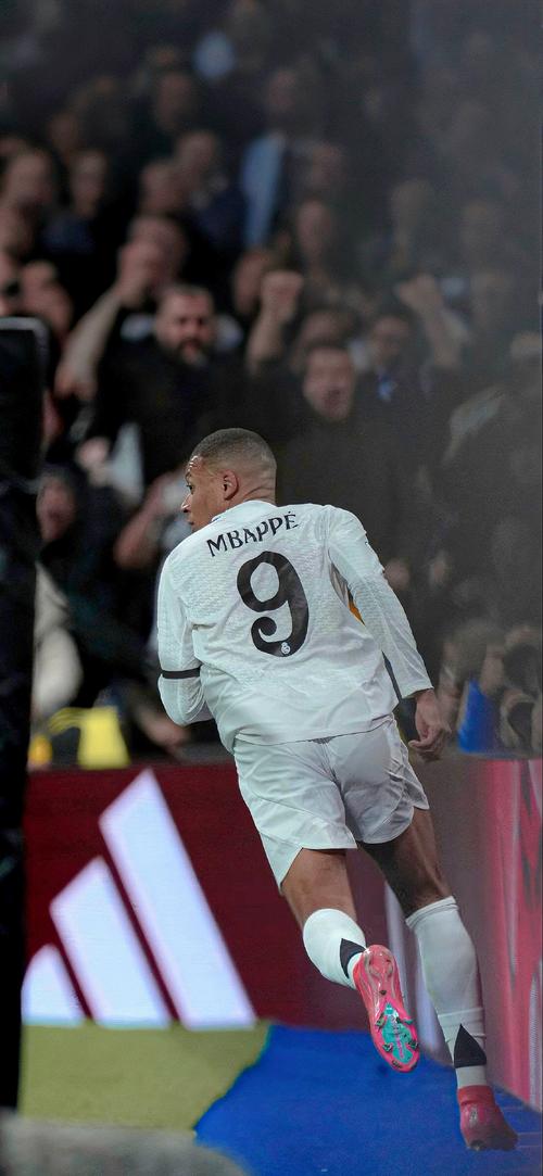 约基奇34+10+9完爆申京，杜兰特14中5探花空砍27分，掘金力克火箭（约基奇34+10+9压制申京，杜兰特14投5中；探花空砍27分，掘金击败火箭）