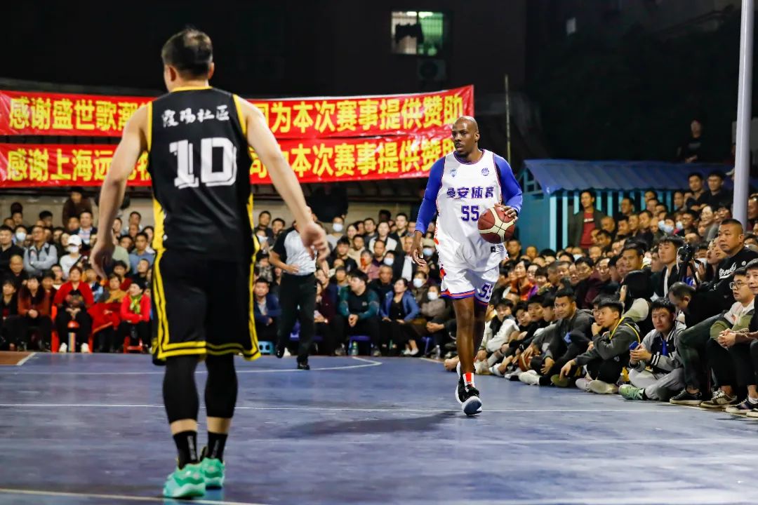 马扎里：只有我曾和德佬共事四年，拿意甲冠军待得都没有我长（马扎里：与德佬共事四年唯我，意甲冠军教头在位都不及我久）