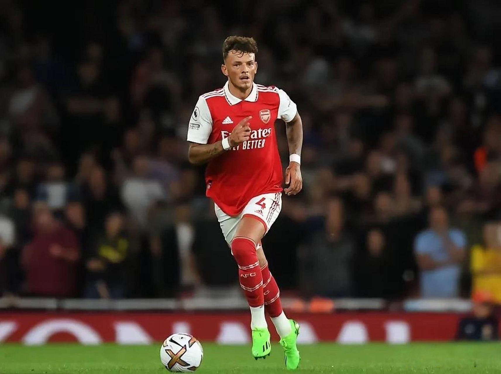 曼联对非洲杯征召的立场：伯恩茅斯之战的困惑与挑战（非洲杯征召风波下的曼联立场：对阵伯恩茅斯的疑云与考验）