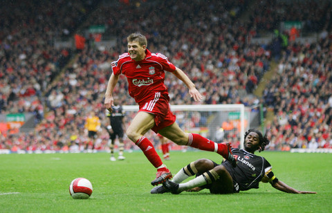 媒体人：河南球迷个人项目《制造越位》本周日将在郑州开展（媒体人称：河南球迷个人项目《制造越位》将于本周日在郑州启动）