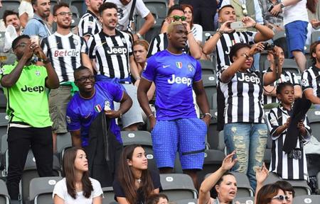 爱迪森巴杰2025季后赛轰3发本垒打，世界大赛G1代打满贯砲（爱迪森巴杰2025季后赛3轰发威，世界大赛G1代打轰出满贯砲）