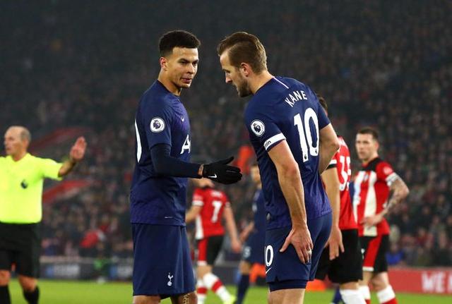 队报：尼斯有意租借法鹰前锋瓦希，塞维利亚也加入竞争（队报：尼斯盯上租借法鹰射手瓦希，塞维利亚亦加入争夺）