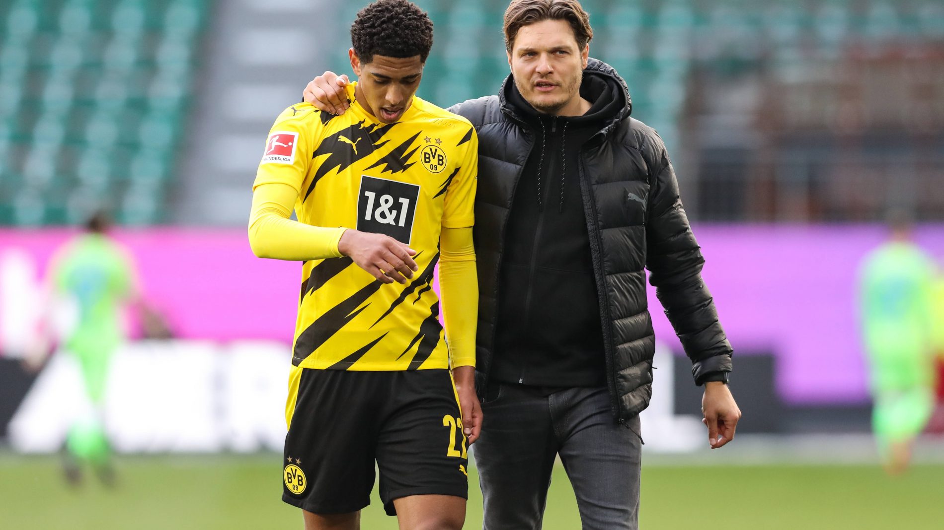 陈威神勇扑救助上海海港避免惨败（陈威连番神扑力挽狂澜，上海海港逃过大败）